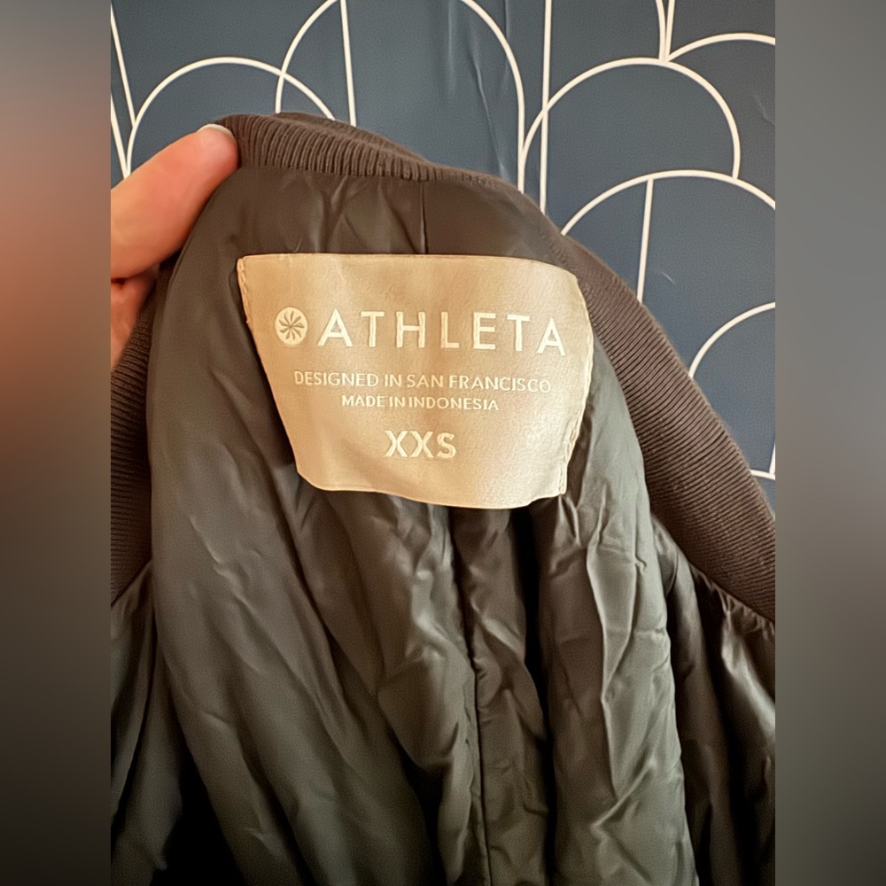 Athleta Summit Primaloft Packable Shell - image 5